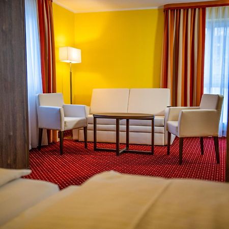 อินไวท์ โฮเทล เนือร์นแบร์ค ซิตี้ Hotel Nuremberg ภายนอก รูปภาพ