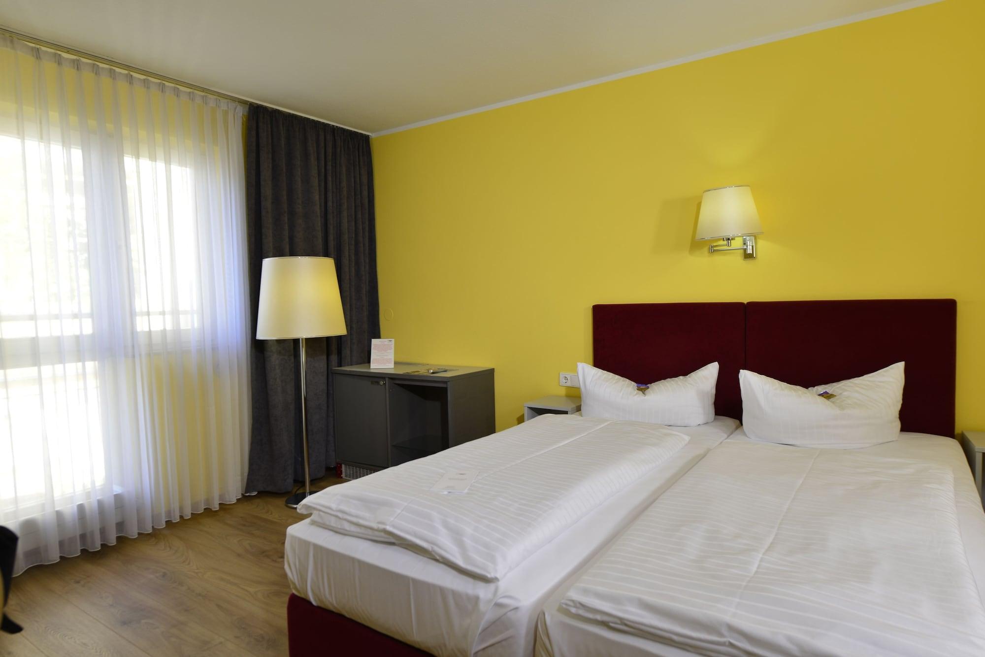 อินไวท์ โฮเทล เนือร์นแบร์ค ซิตี้ Hotel Nuremberg ภายนอก รูปภาพ