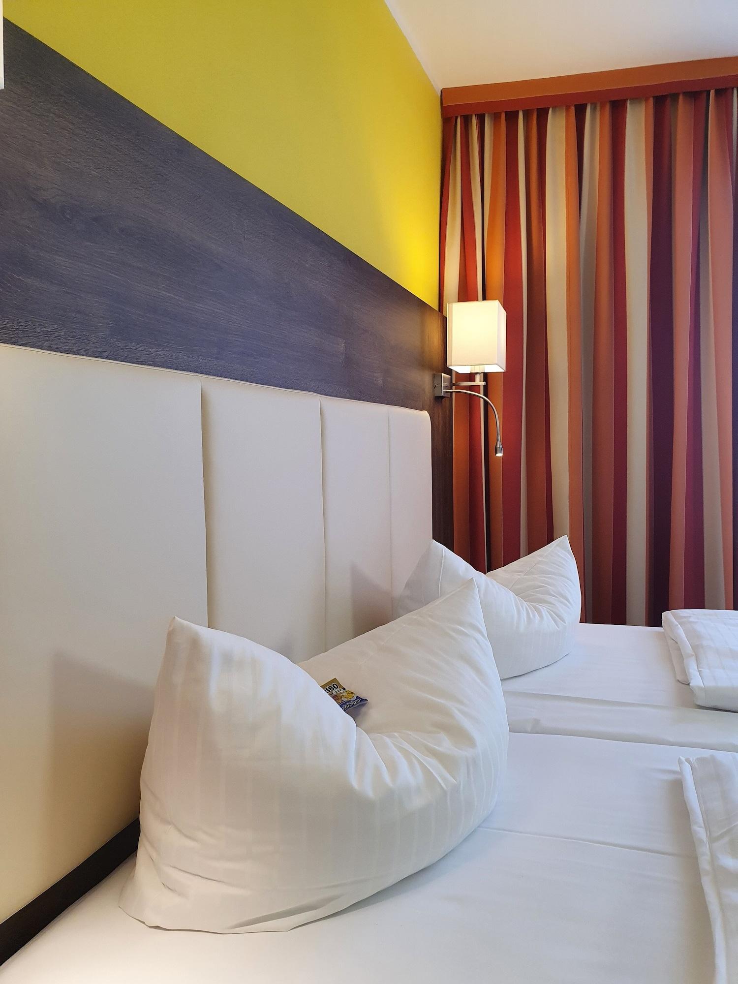 อินไวท์ โฮเทล เนือร์นแบร์ค ซิตี้ Hotel Nuremberg ภายนอก รูปภาพ