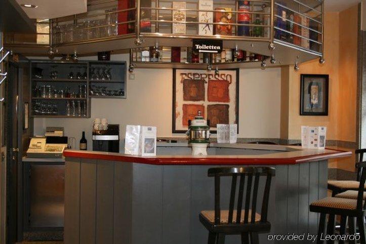 อินไวท์ โฮเทล เนือร์นแบร์ค ซิตี้ Hotel Nuremberg ร้านอาหาร รูปภาพ