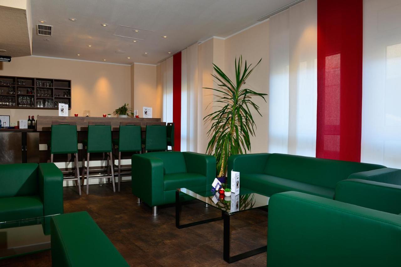 อินไวท์ โฮเทล เนือร์นแบร์ค ซิตี้ Hotel Nuremberg ภายนอก รูปภาพ